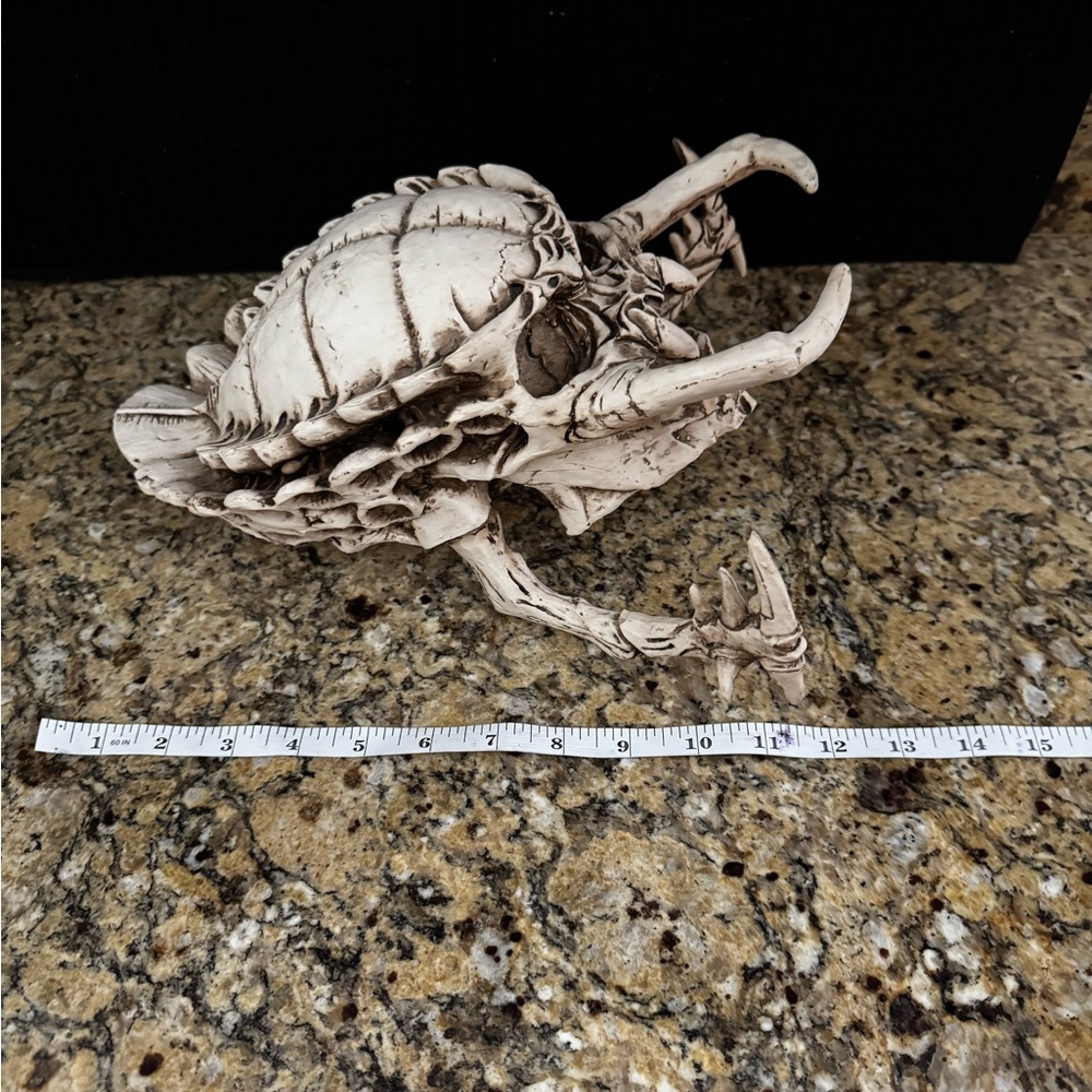 Predator skull Yautja Trophy from Alien vs. Predator and Predator movies Resin - Picture 6 of 10